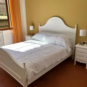  Apartment Borgo San Jacopo 8 Italy