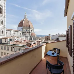  Apartment Duomo View Italy